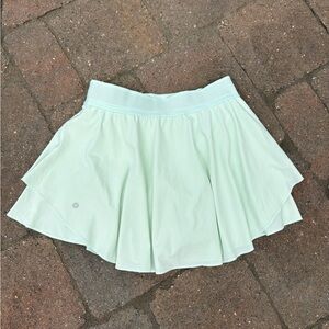 Lululemon Skort mint green color size 8 or 6, like new